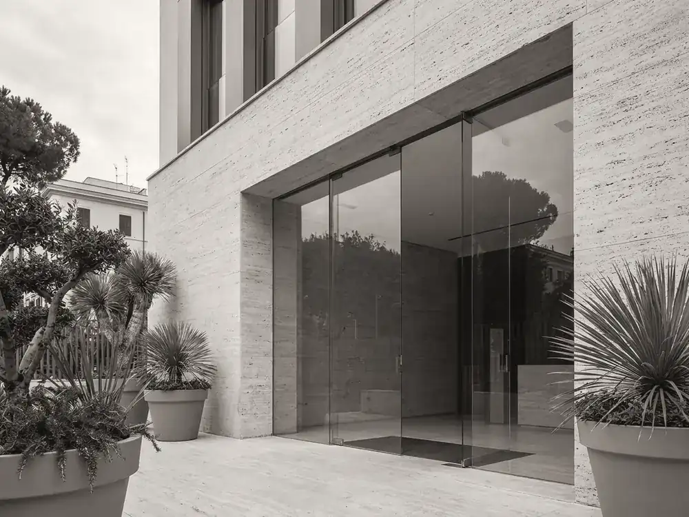 Entrance to an office building in Rome (illustrative image)